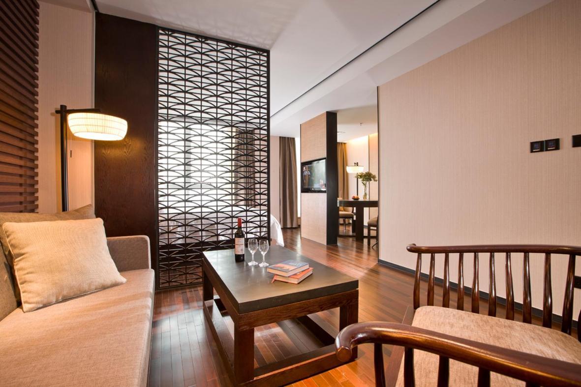 Ssaw Boutique Hotel Hangzhou Xiaoshan City Center Bagian luar foto